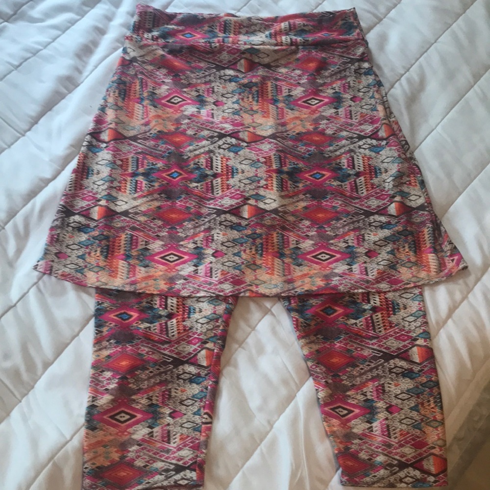 Athletic Skirt w/attached Leggings Snoga -like